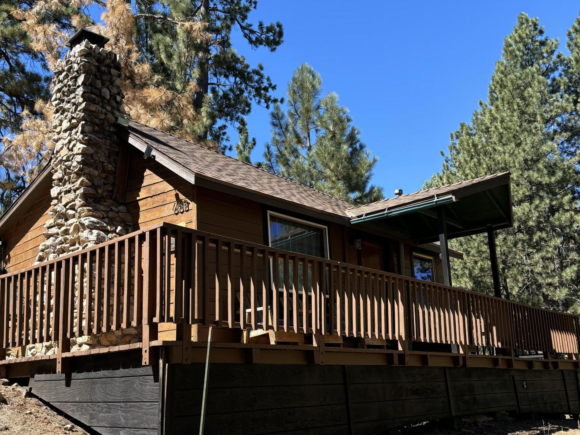 Snow Bunny Lodge - Perfect Big Bear Getaway! Deck With A New Hot Tub And Charcoal Barbecue! Velké Medvědí jezero Exteriér fotografie
