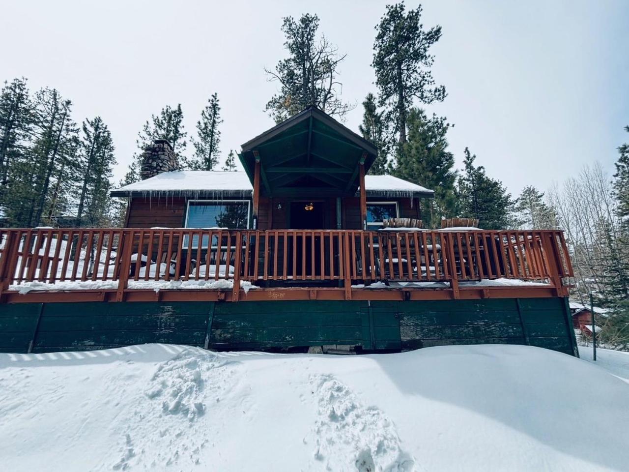 Snow Bunny Lodge - Perfect Big Bear Getaway! Deck With A New Hot Tub And Charcoal Barbecue! Velké Medvědí jezero Exteriér fotografie