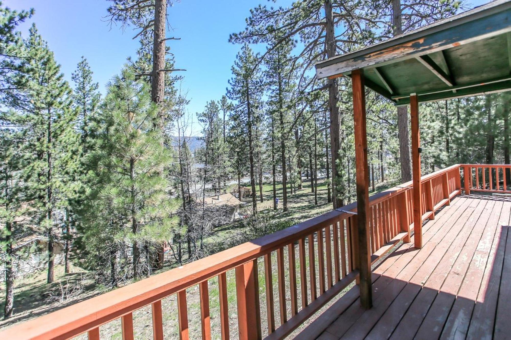 Snow Bunny Lodge - Perfect Big Bear Getaway! Deck With A New Hot Tub And Charcoal Barbecue! Velké Medvědí jezero Exteriér fotografie
