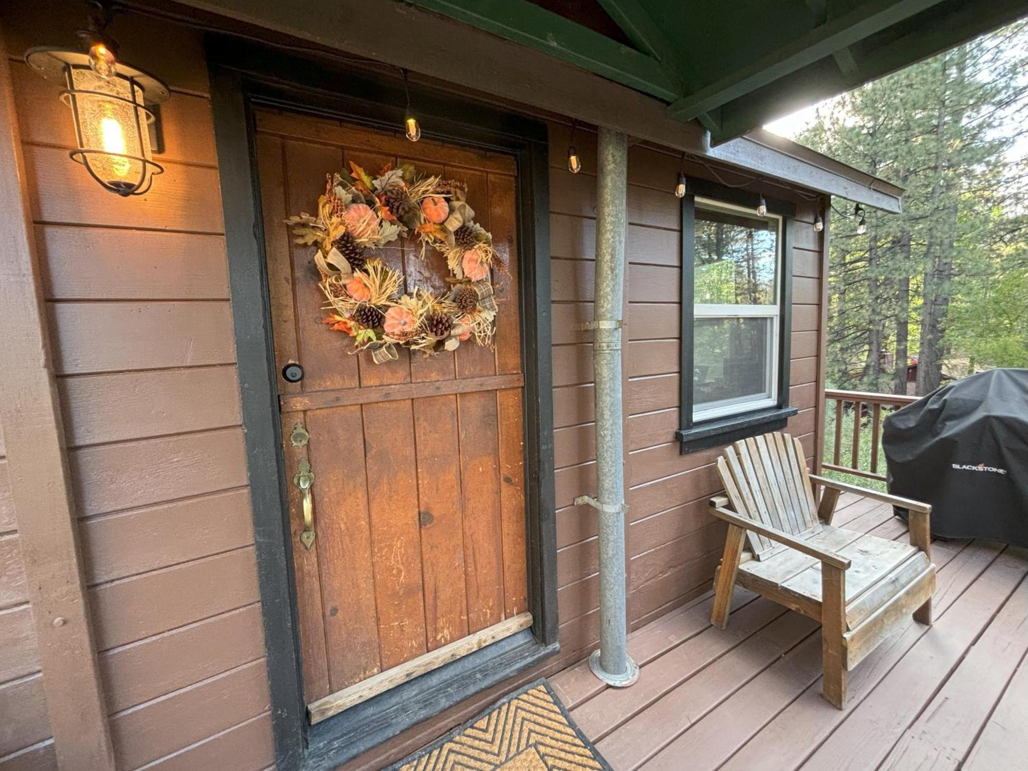Snow Bunny Lodge - Perfect Big Bear Getaway! Deck With A New Hot Tub And Charcoal Barbecue! Velké Medvědí jezero Exteriér fotografie